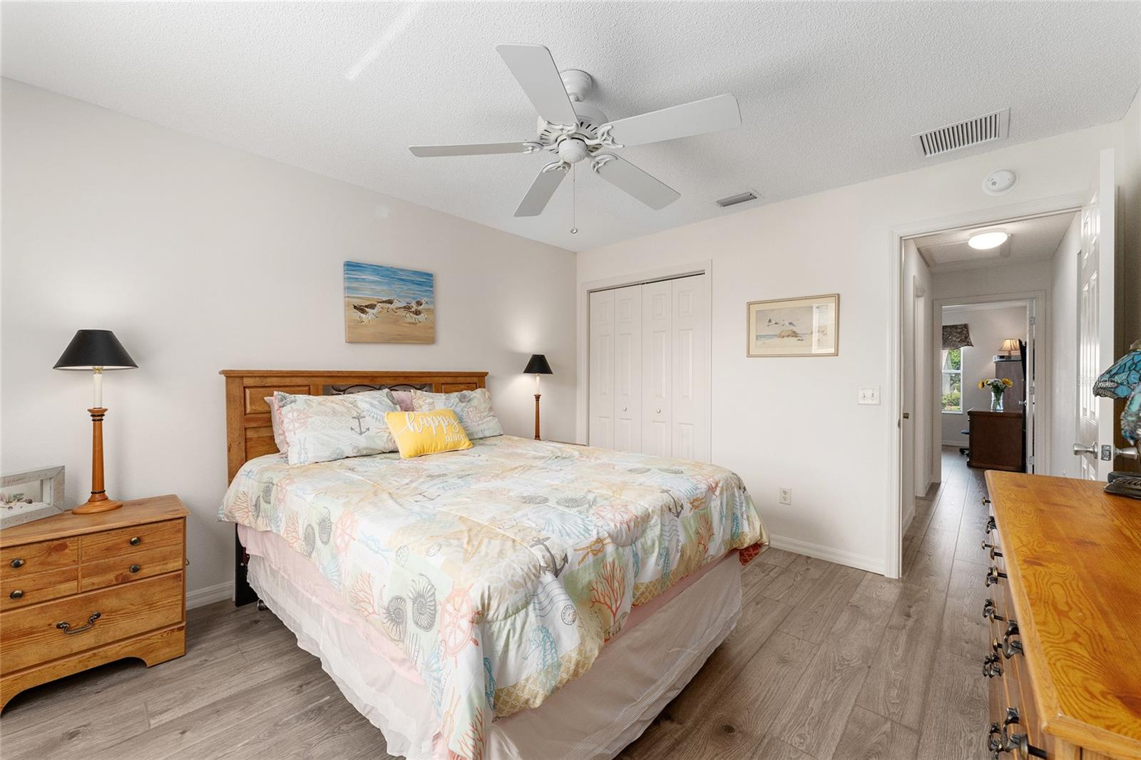 Image 32 of 53 For 965 Eastmont Court