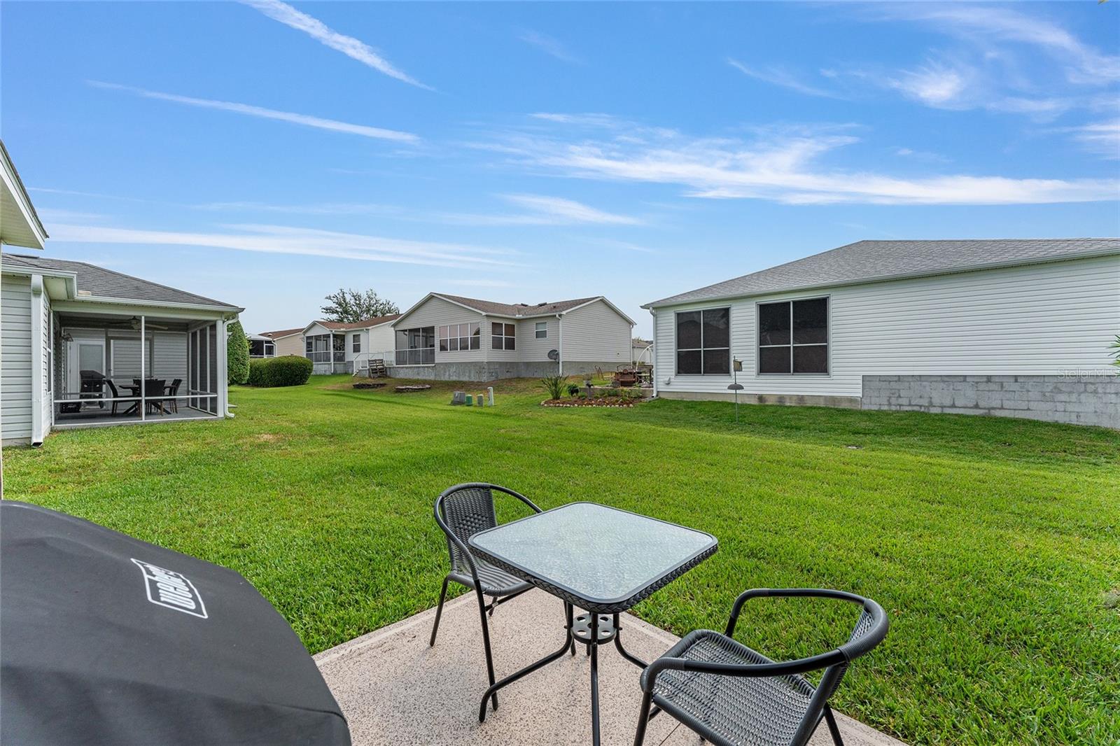 Image 4 of 53 For 965 Eastmont Court