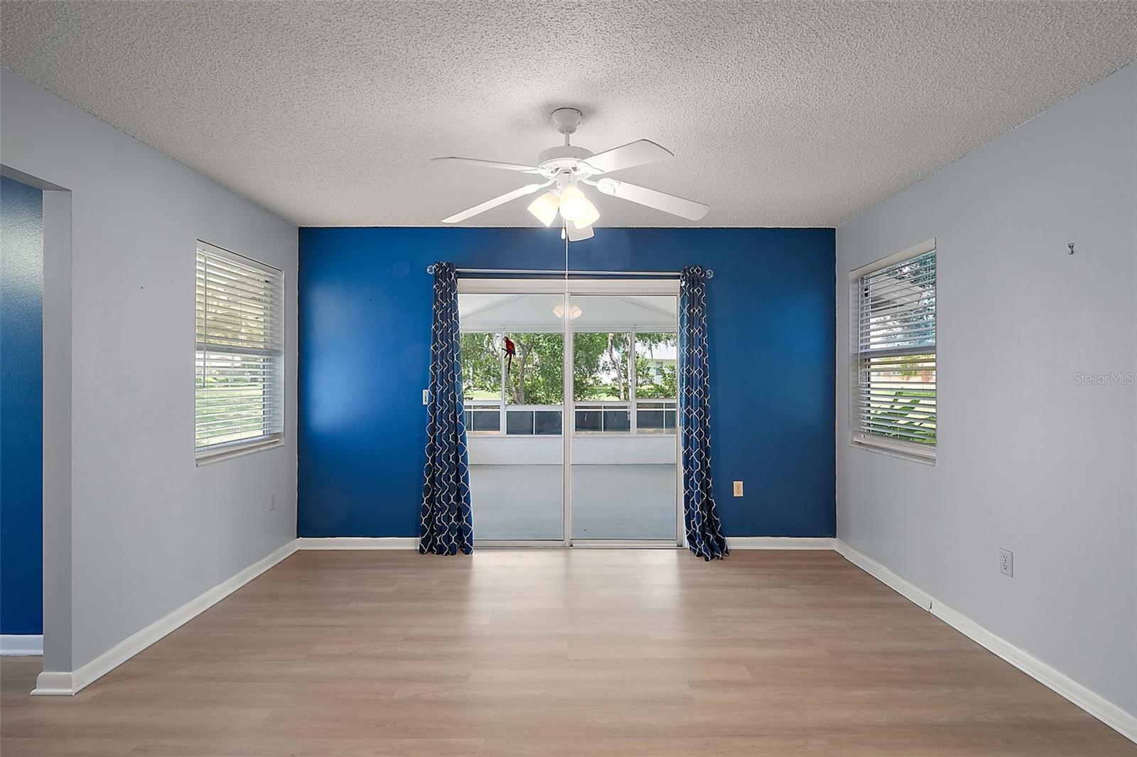Image 21 of 37 For 5618 Rosewall Circle