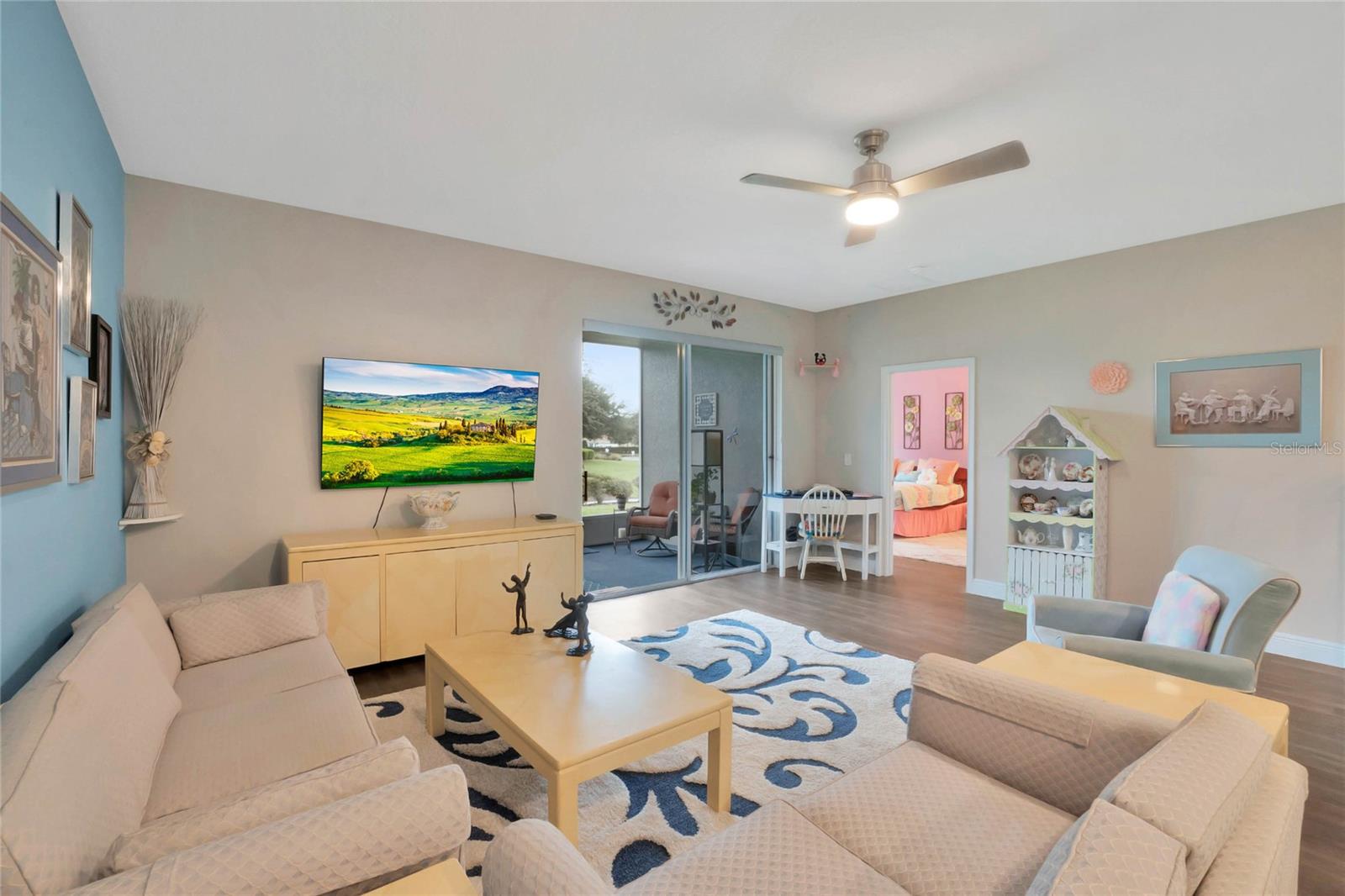 Image 10 of 21 For 27215 White Plains Way