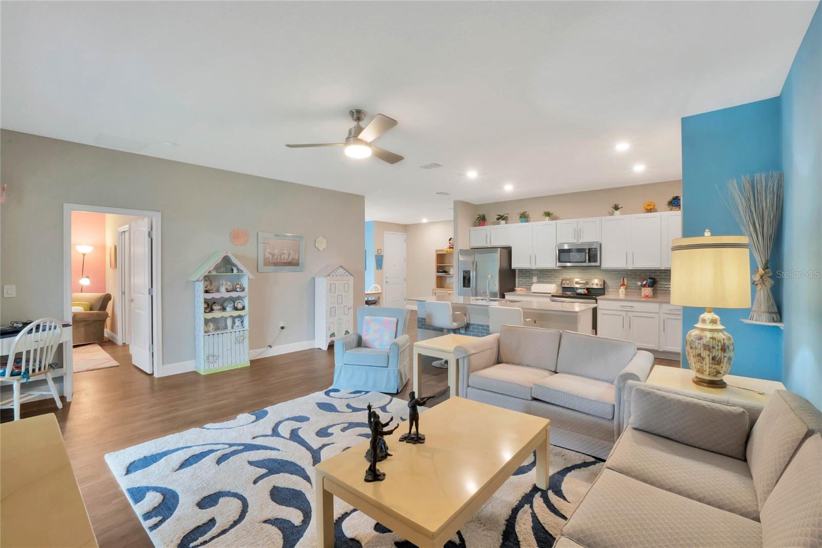 Image 12 of 21 For 27215 White Plains Way