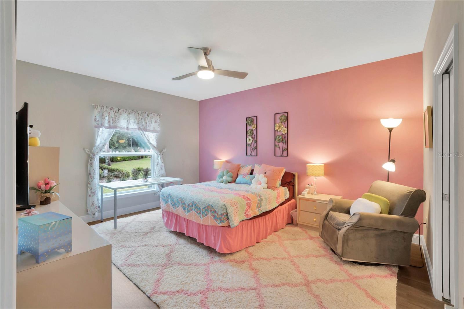 Image 13 of 21 For 27215 White Plains Way