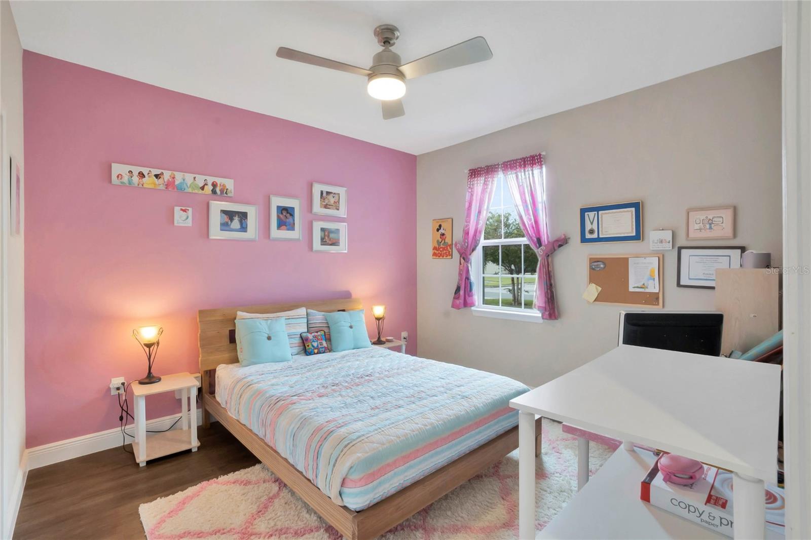 Image 17 of 21 For 27215 White Plains Way