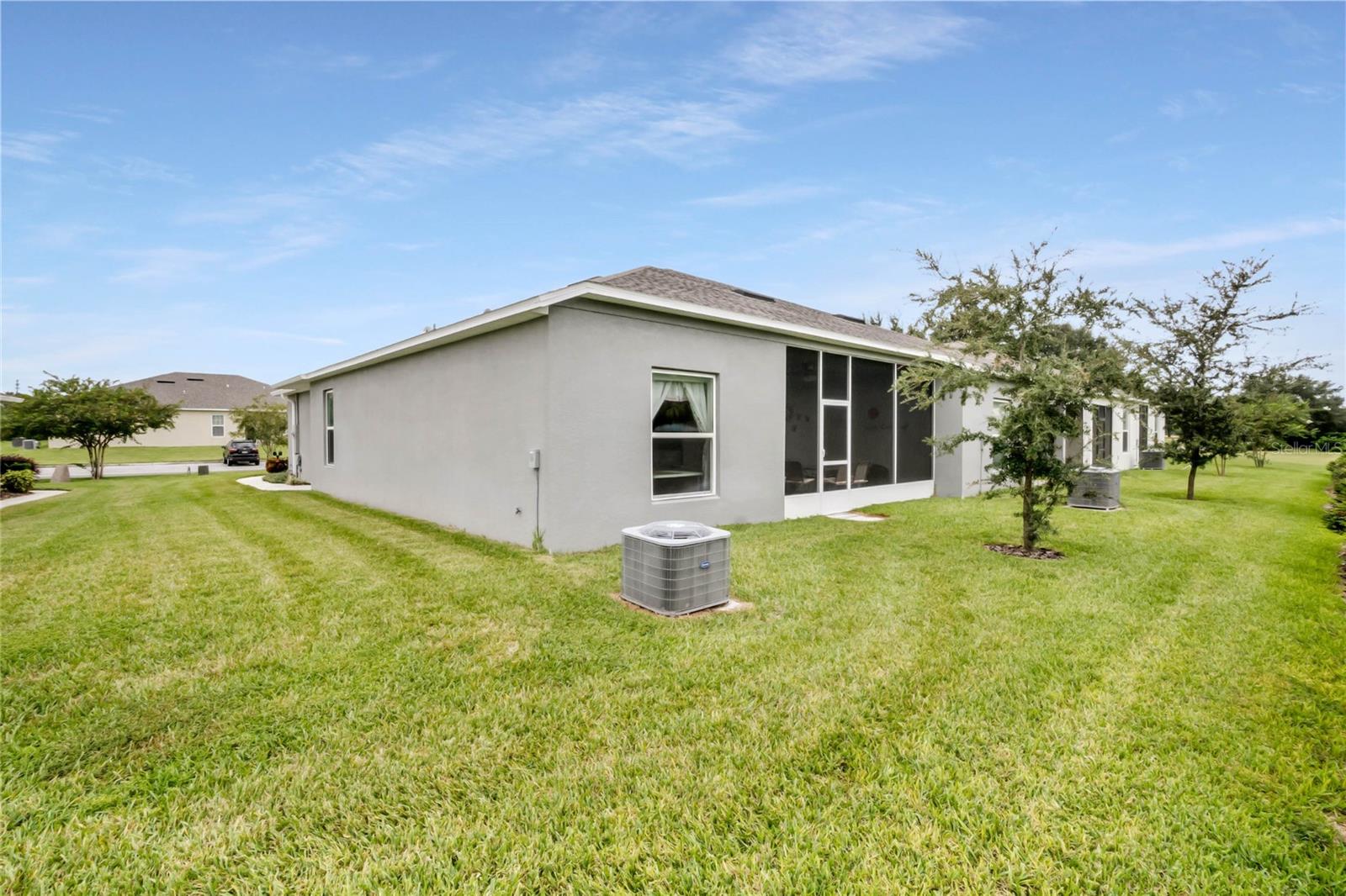Image 20 of 21 For 27215 White Plains Way