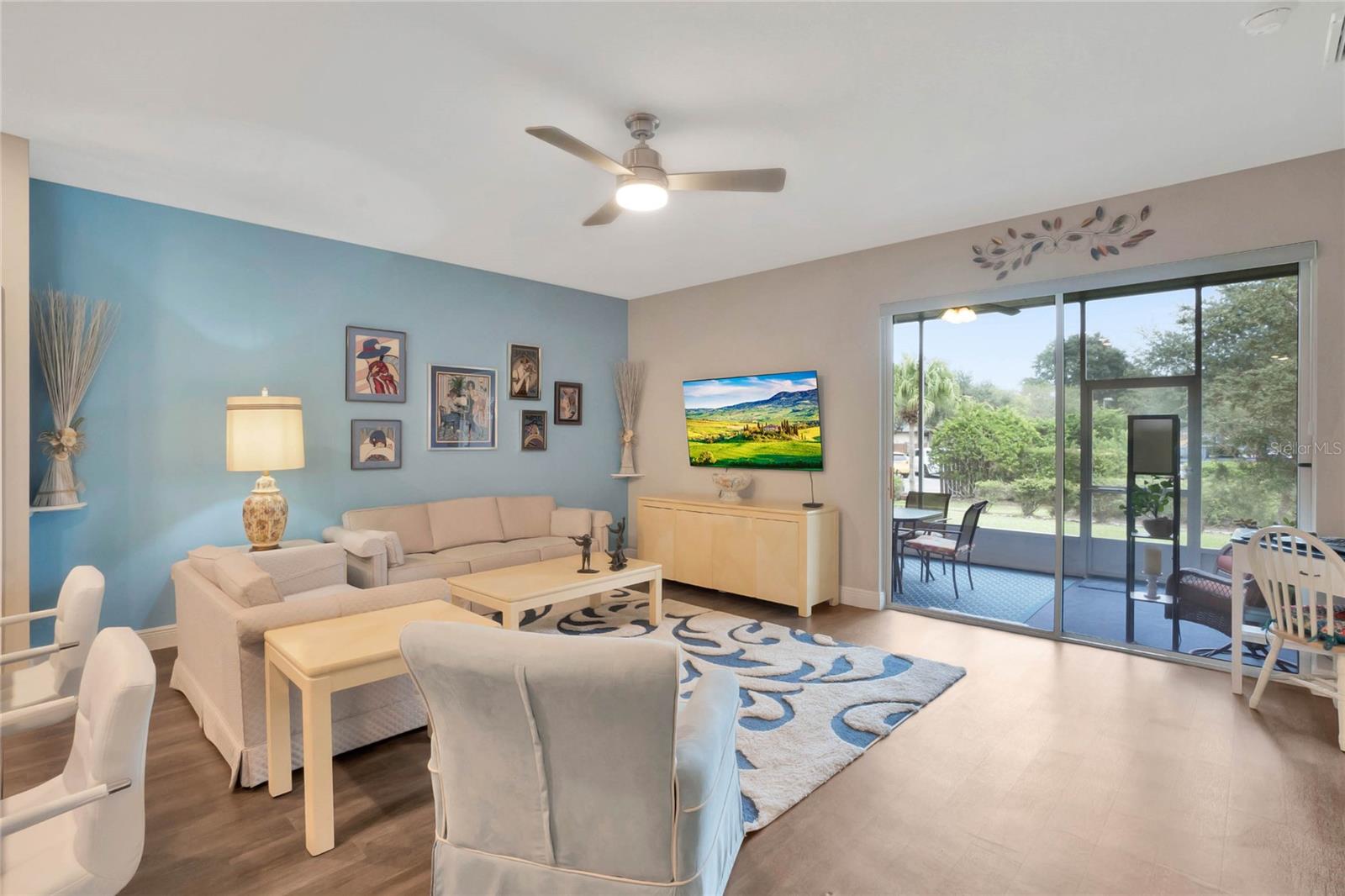 Image 9 of 21 For 27215 White Plains Way