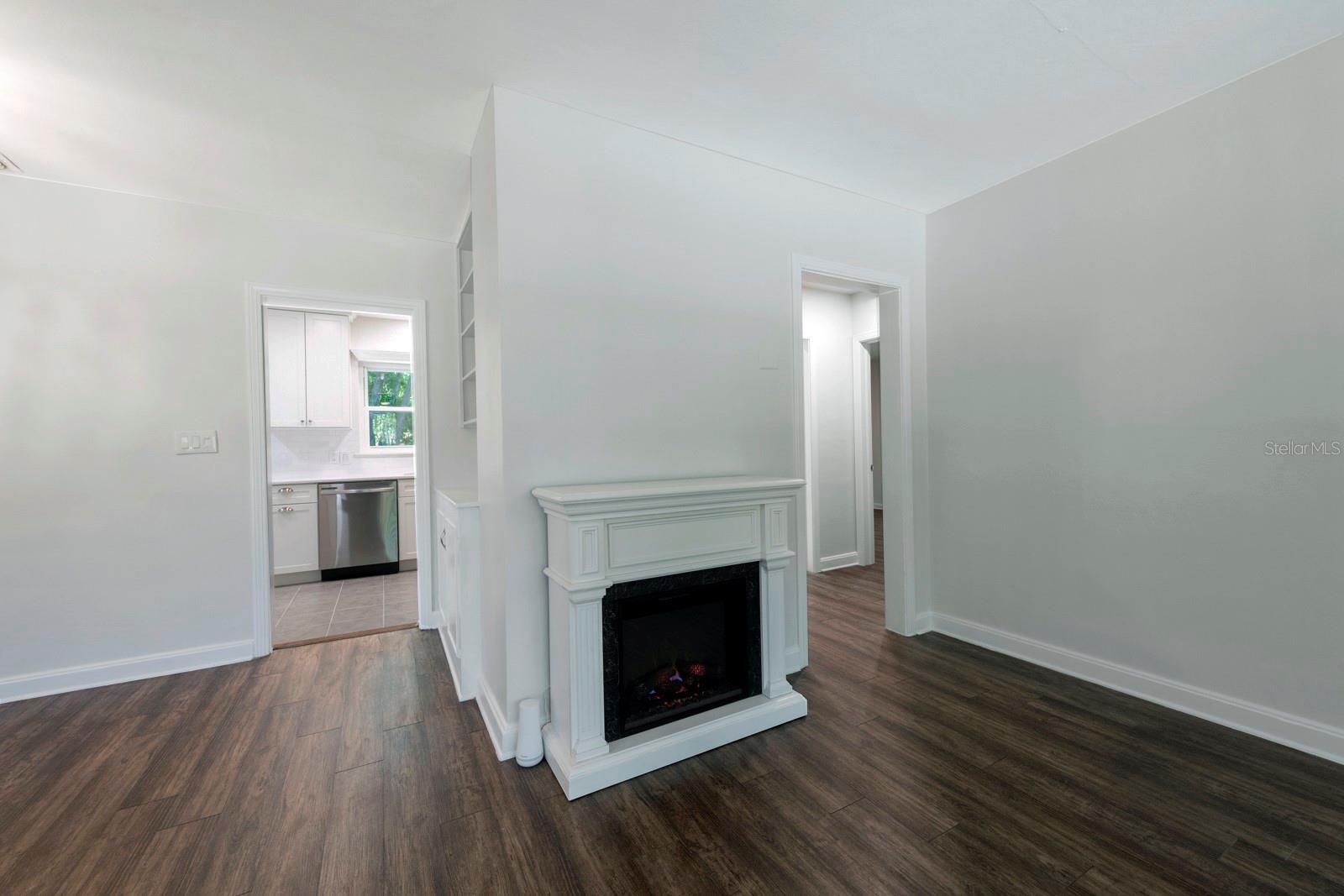 Image 5 of 24 For 1210 Donnelly Street