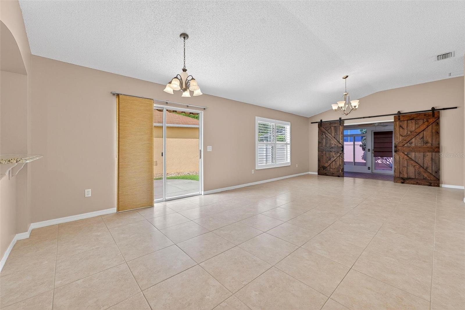 Image 17 of 47 For 2744 Gresham Avenue