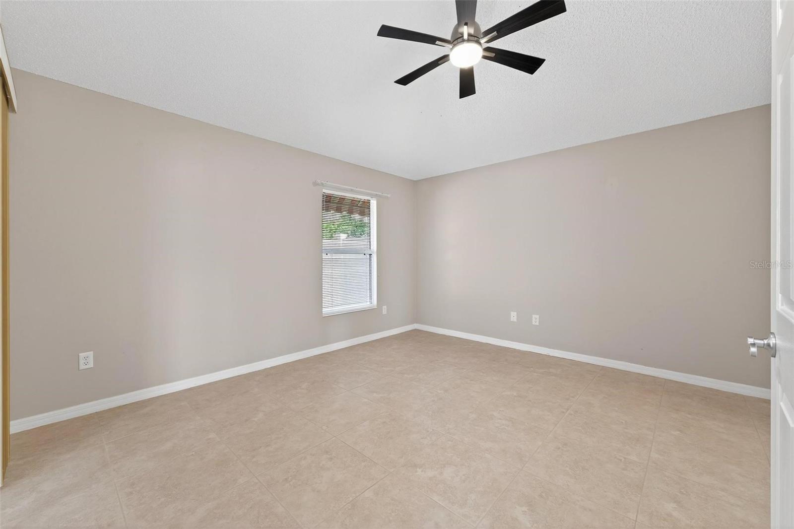Image 21 of 47 For 2744 Gresham Avenue