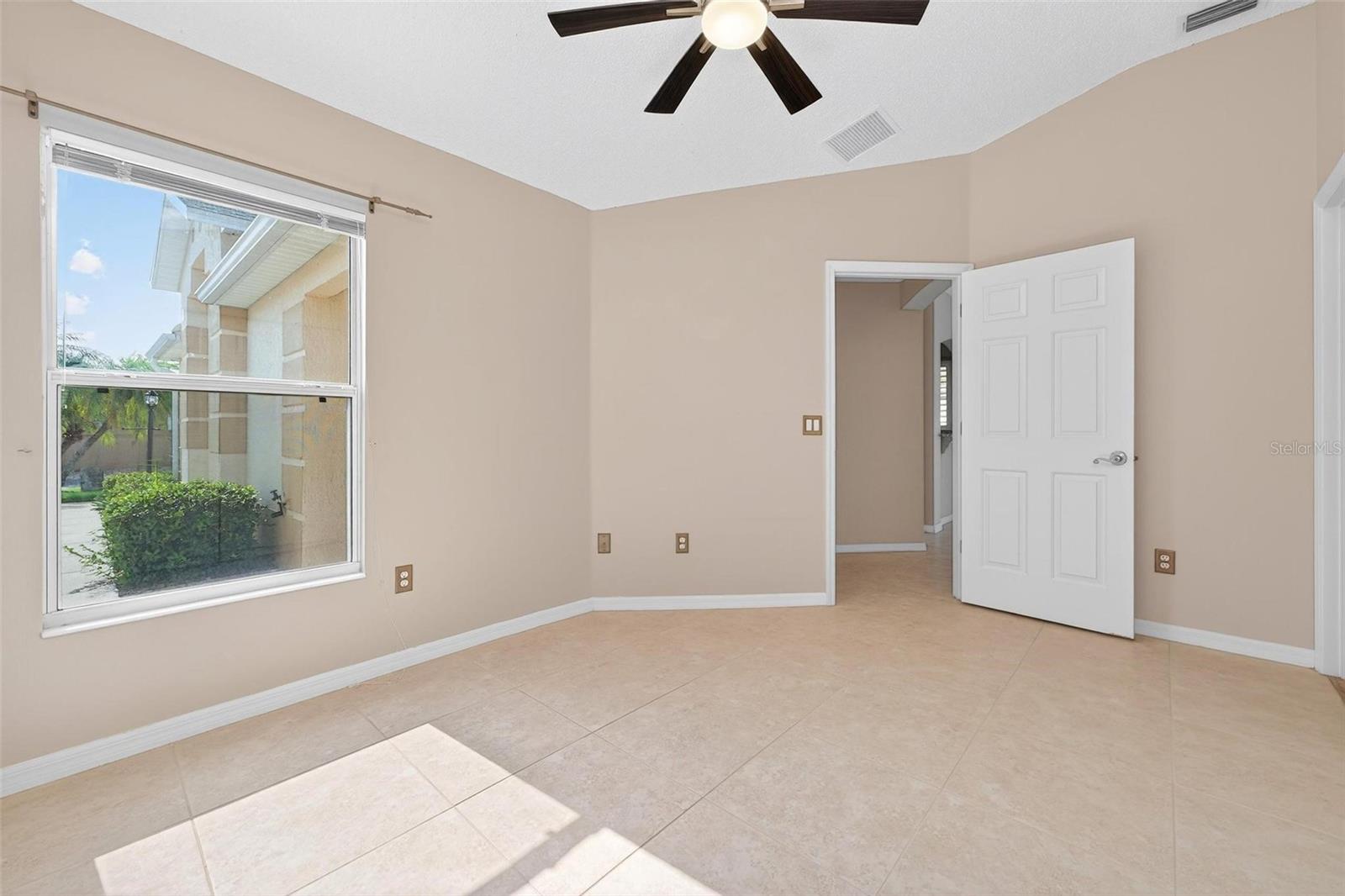 Image 31 of 47 For 2744 Gresham Avenue