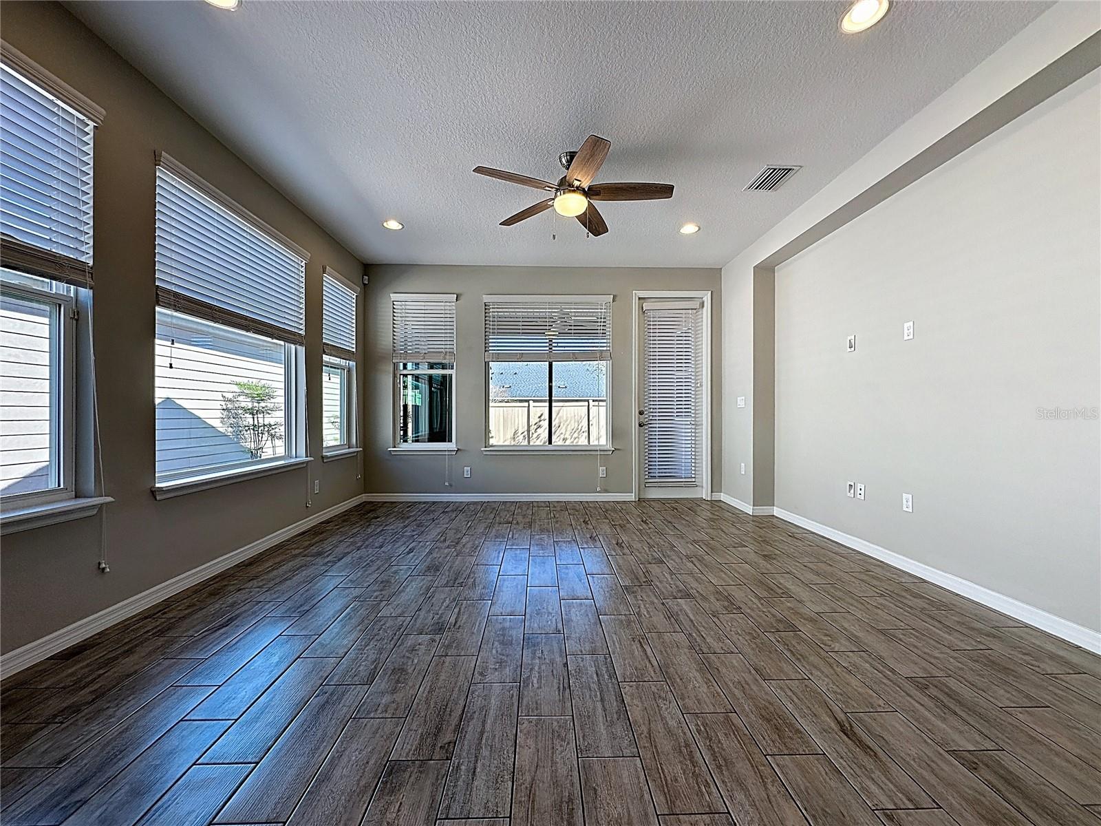 Image 7 of 87 For 329 Alcove Drive