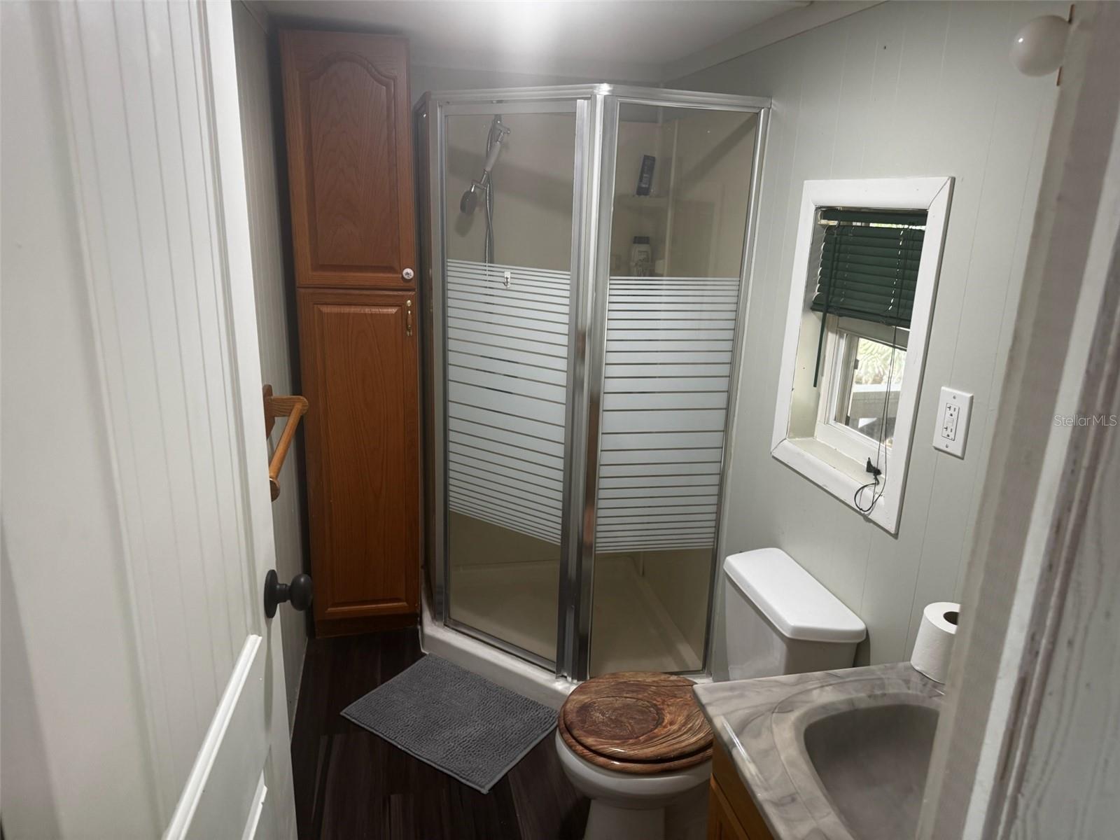 Image 11 of 20 For 606 Hamilton Drive