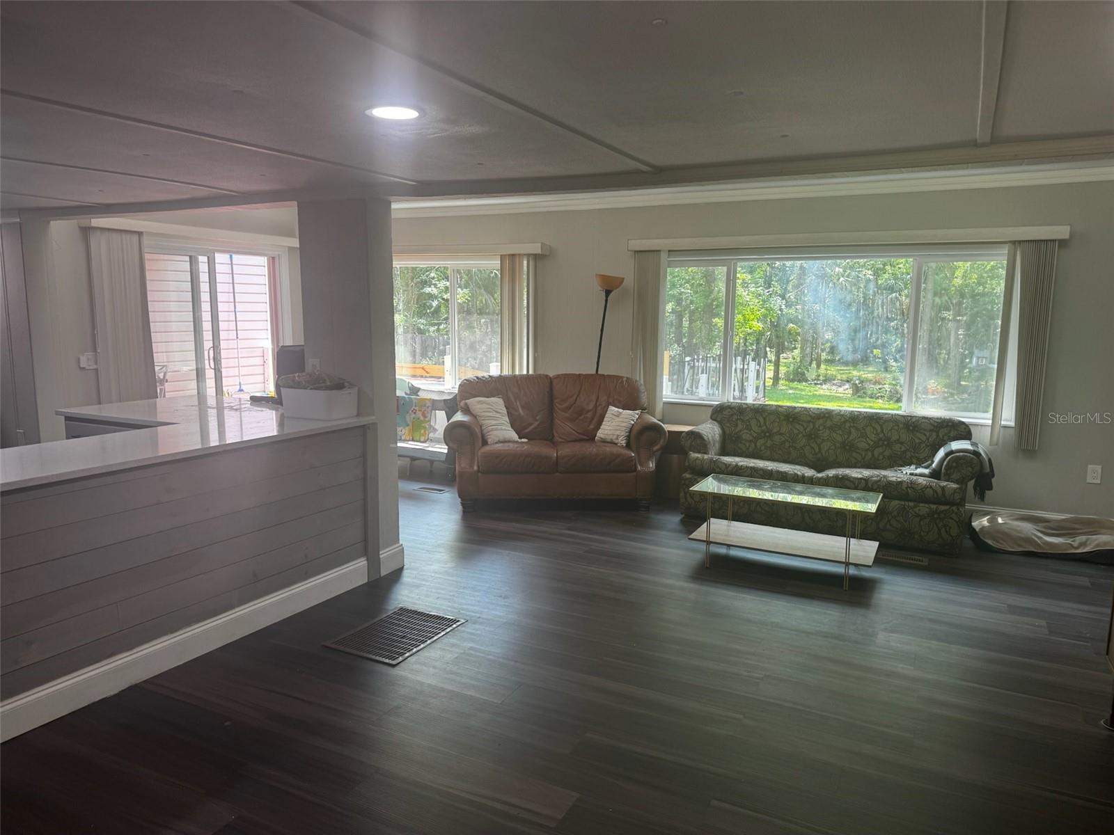 Image 6 of 20 For 606 Hamilton Drive