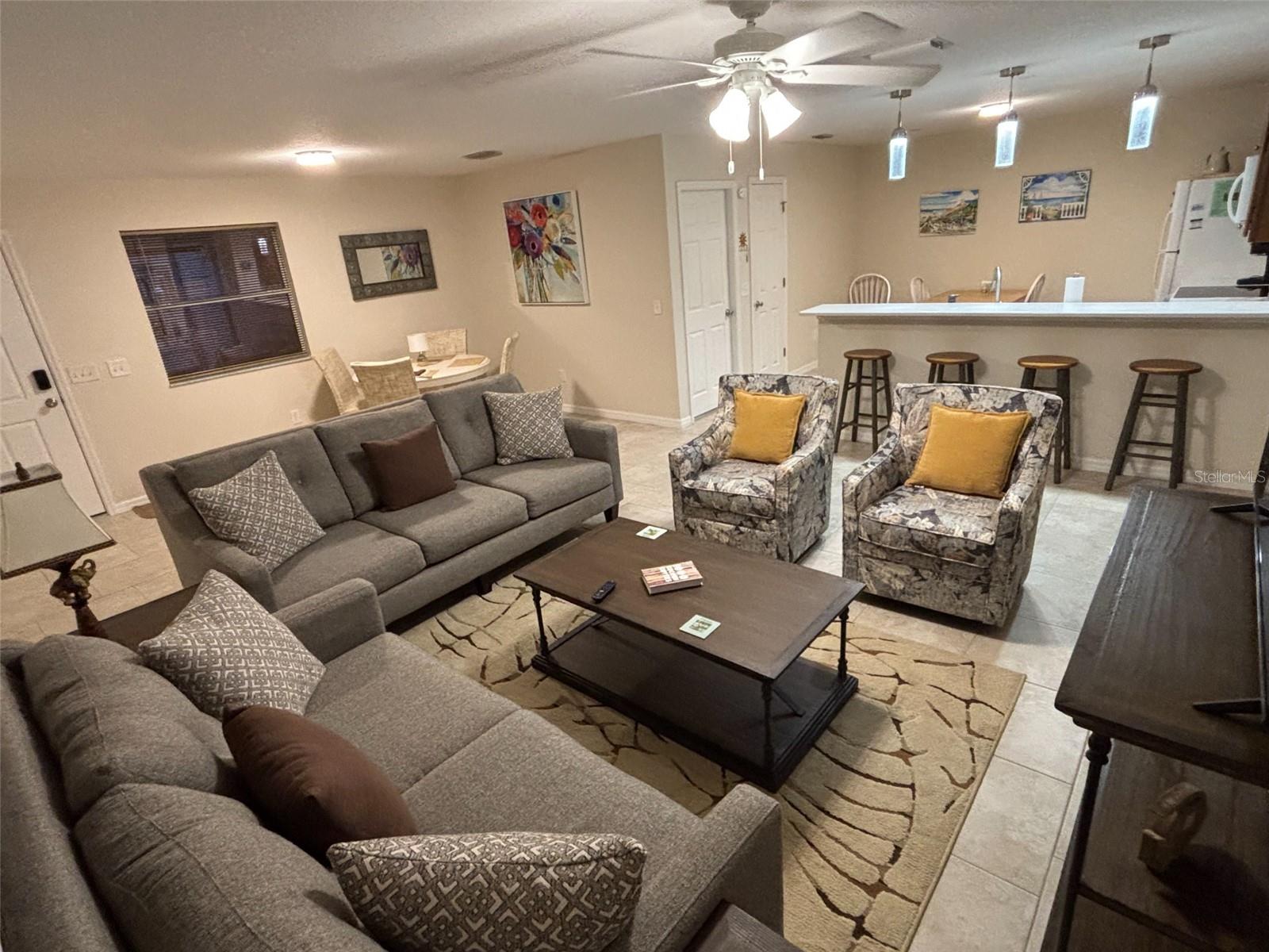 Image 3 of 6 For 993 Davit Place