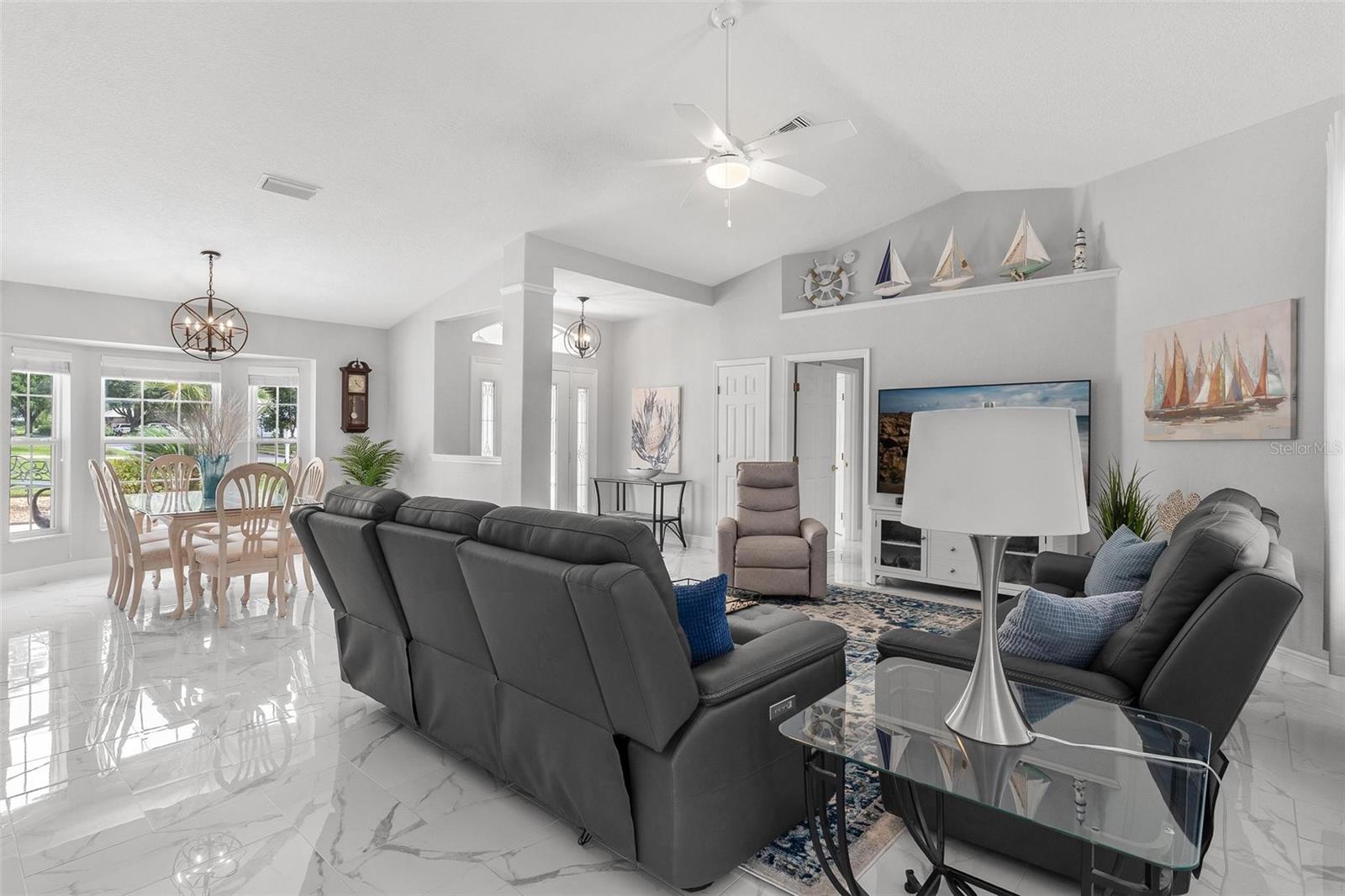 Image 13 of 47 For 5400 Saddleback Court