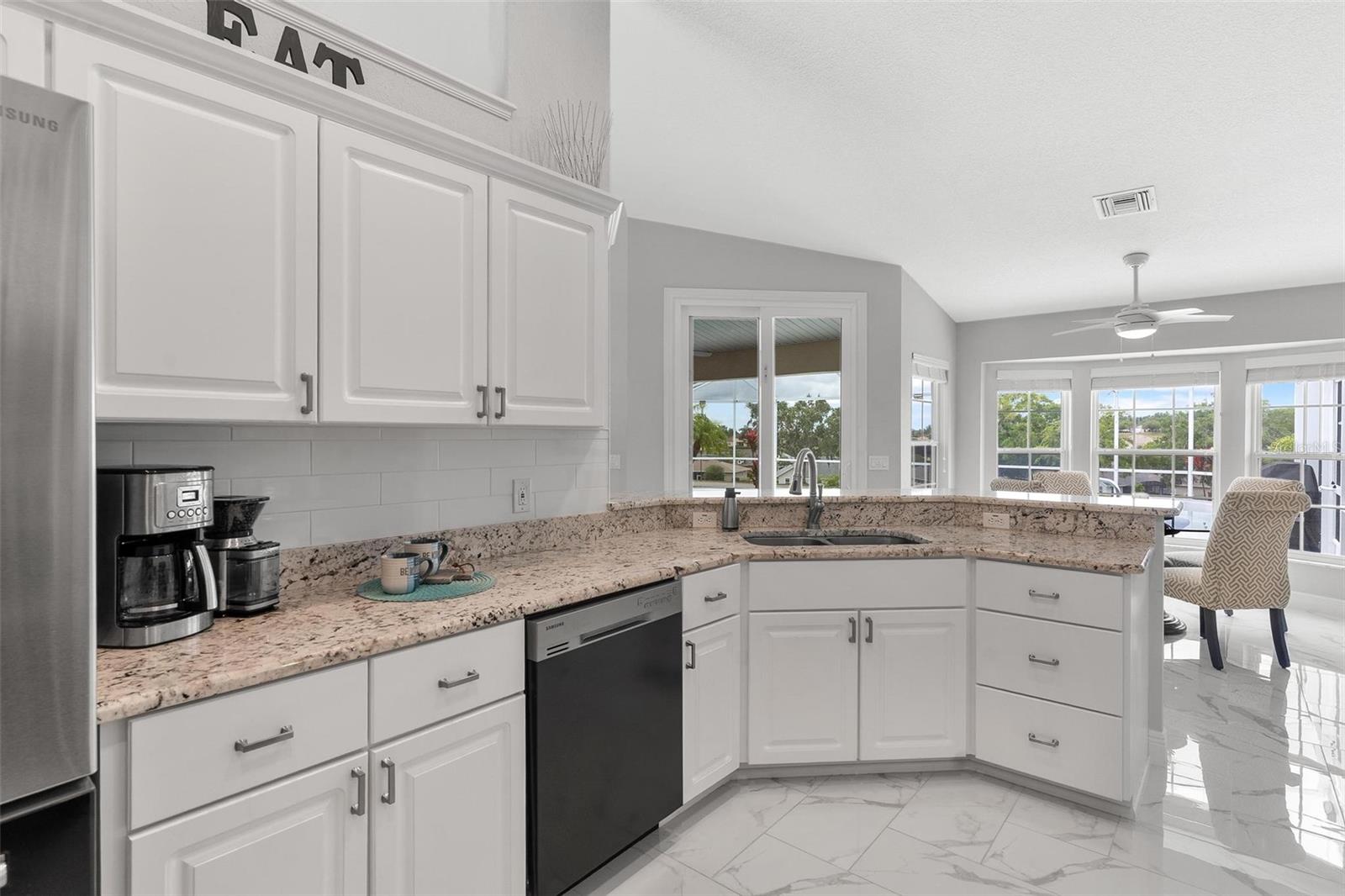 Image 19 of 47 For 5400 Saddleback Court
