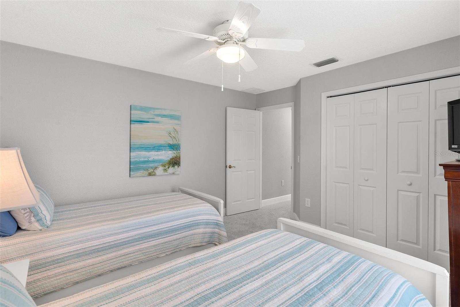 Image 32 of 47 For 5400 Saddleback Court