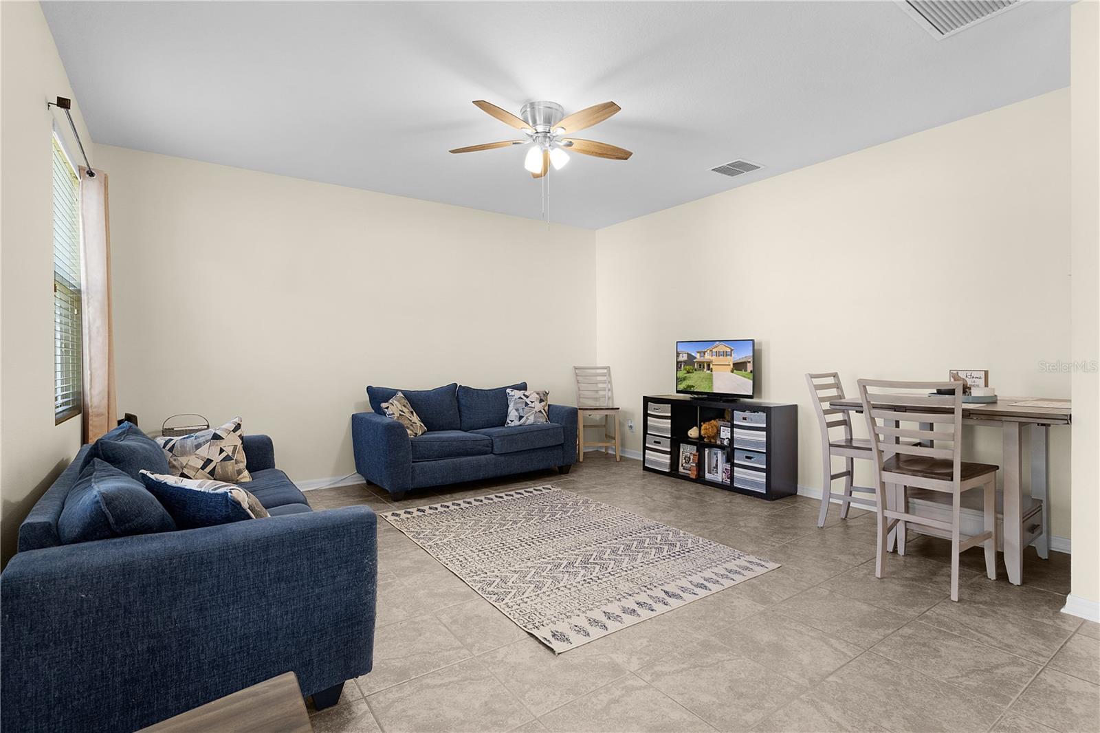 Image 15 of 52 For 422 Rock Springs Circle