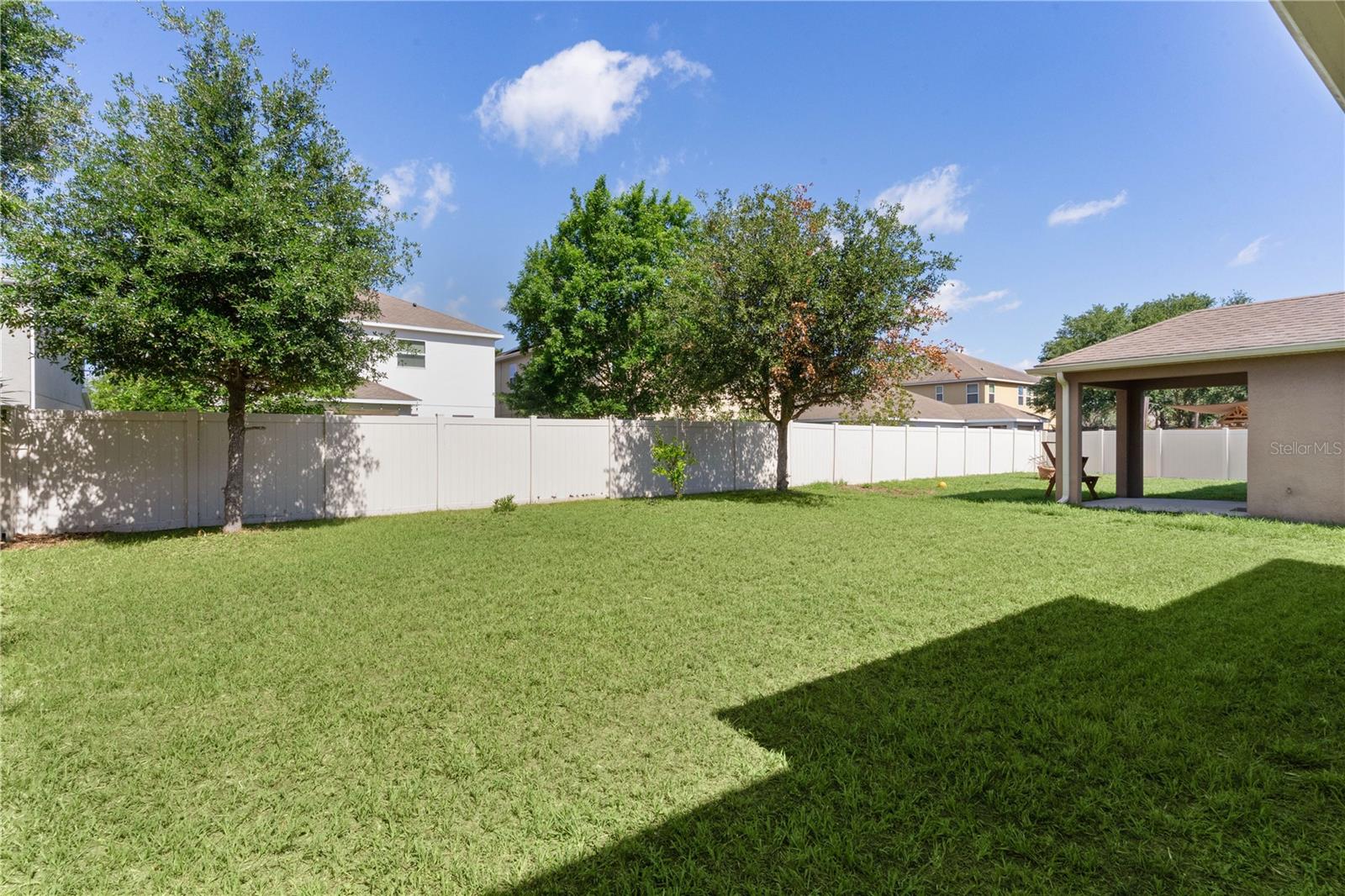 Image 39 of 52 For 422 Rock Springs Circle