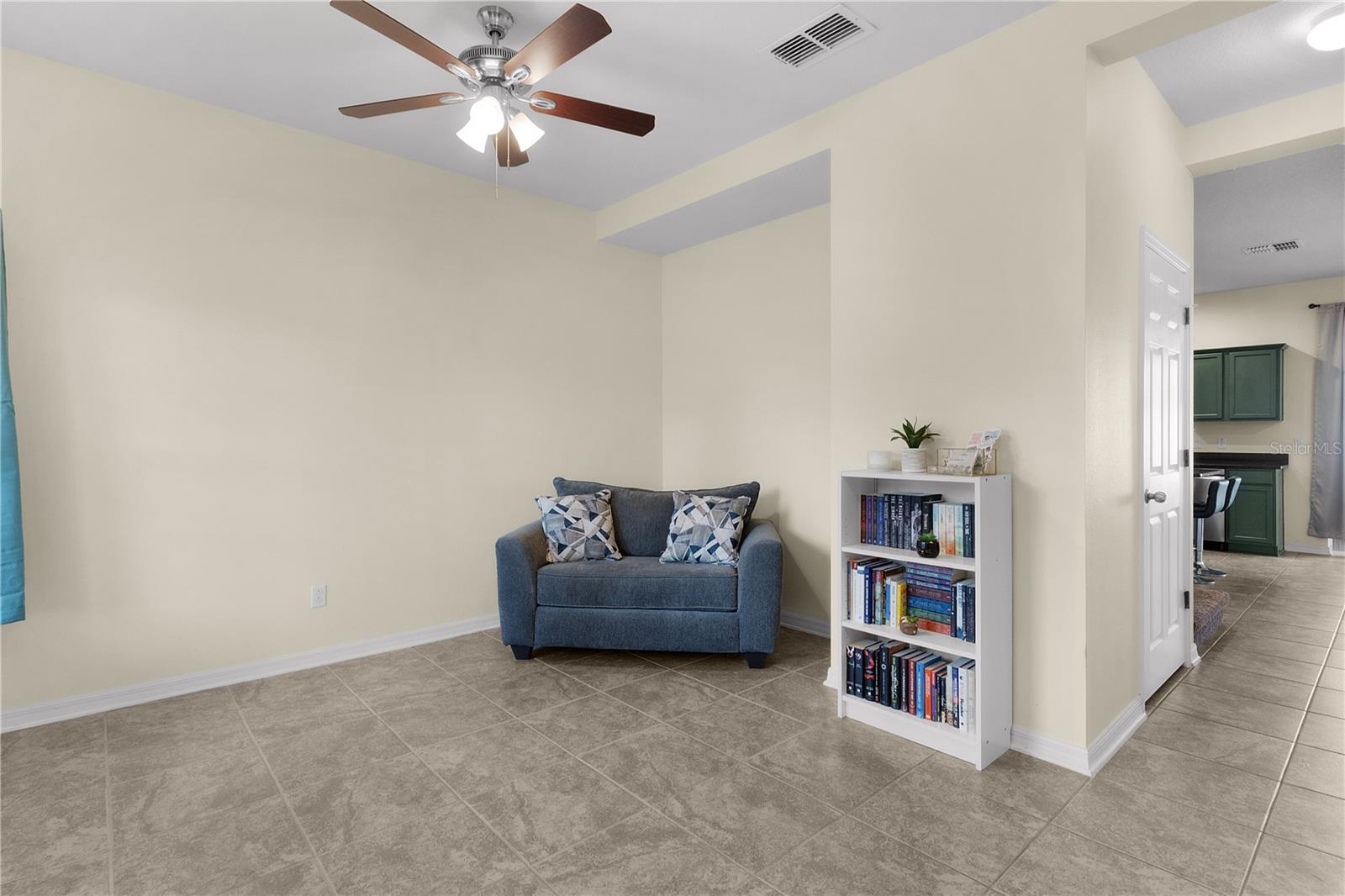 Image 7 of 52 For 422 Rock Springs Circle