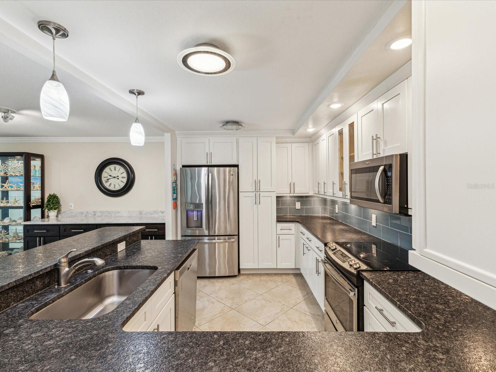 Image 10 of 70 For 1400 Gulf Boulevard 701