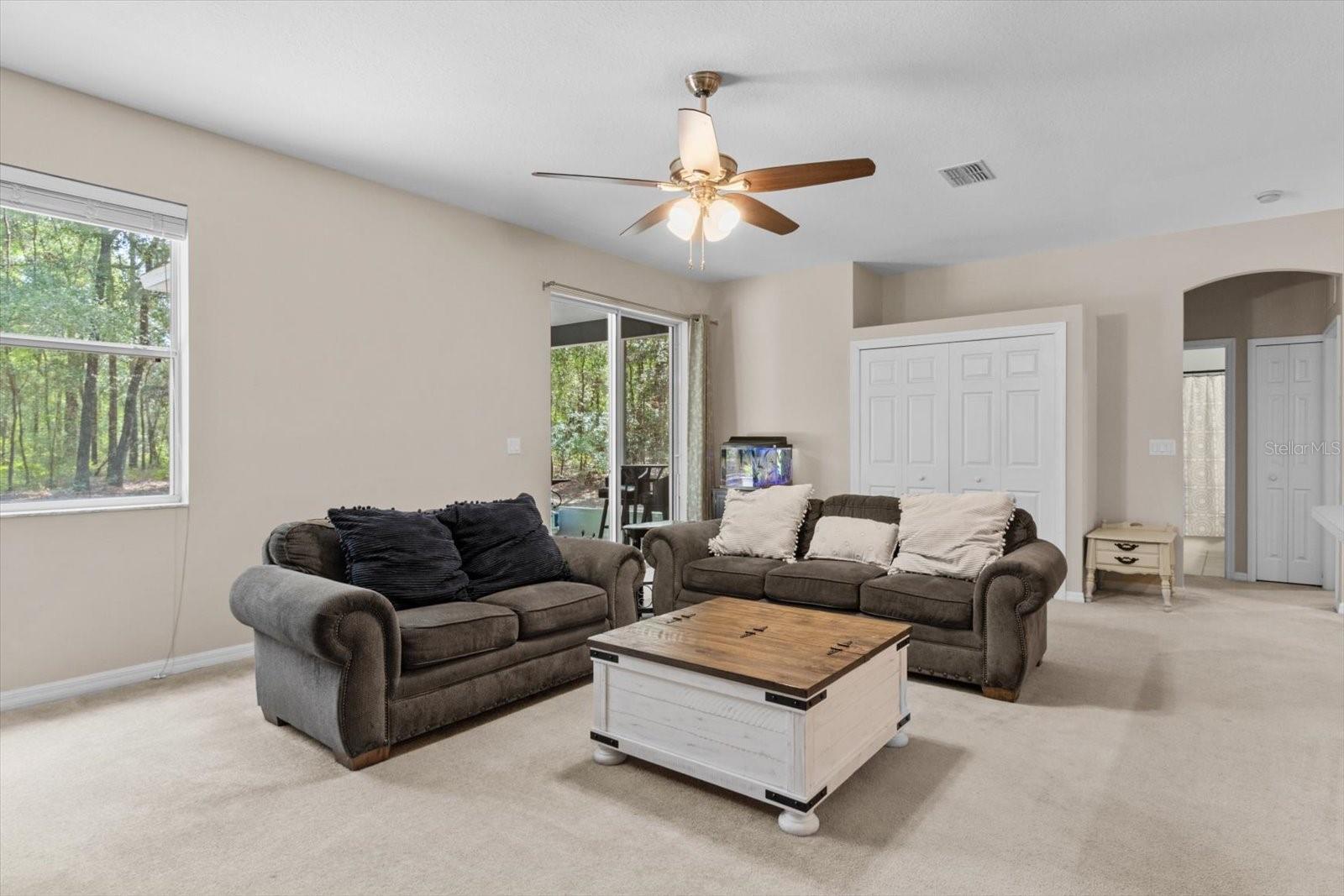 Image 16 of 45 For 9273 Rhine Way
