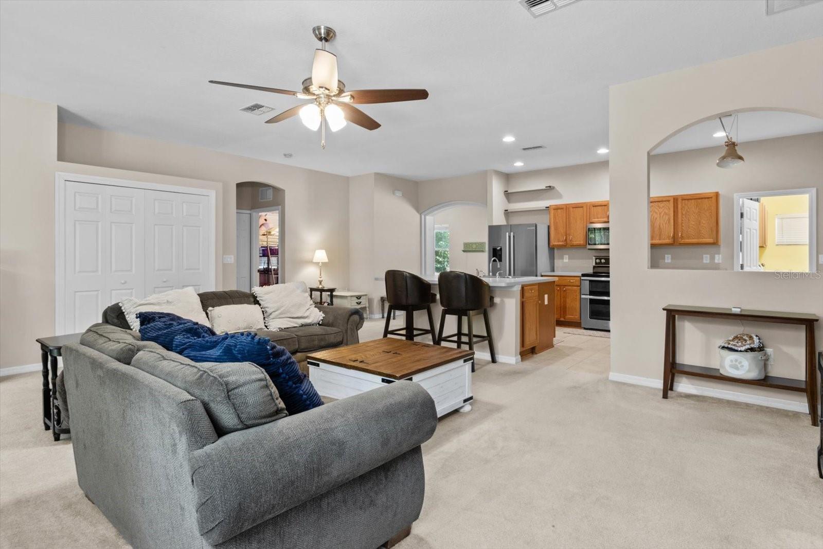Image 17 of 45 For 9273 Rhine Way