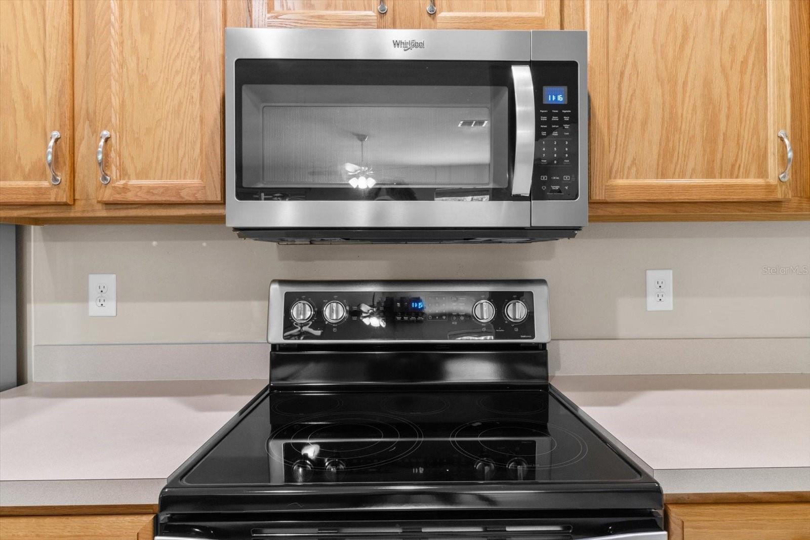 Image 22 of 45 For 9273 Rhine Way