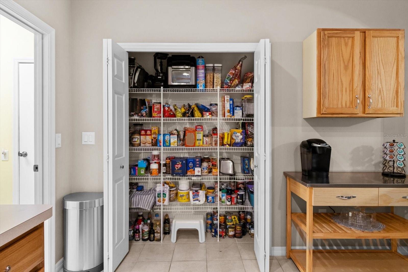 Image 23 of 45 For 9273 Rhine Way