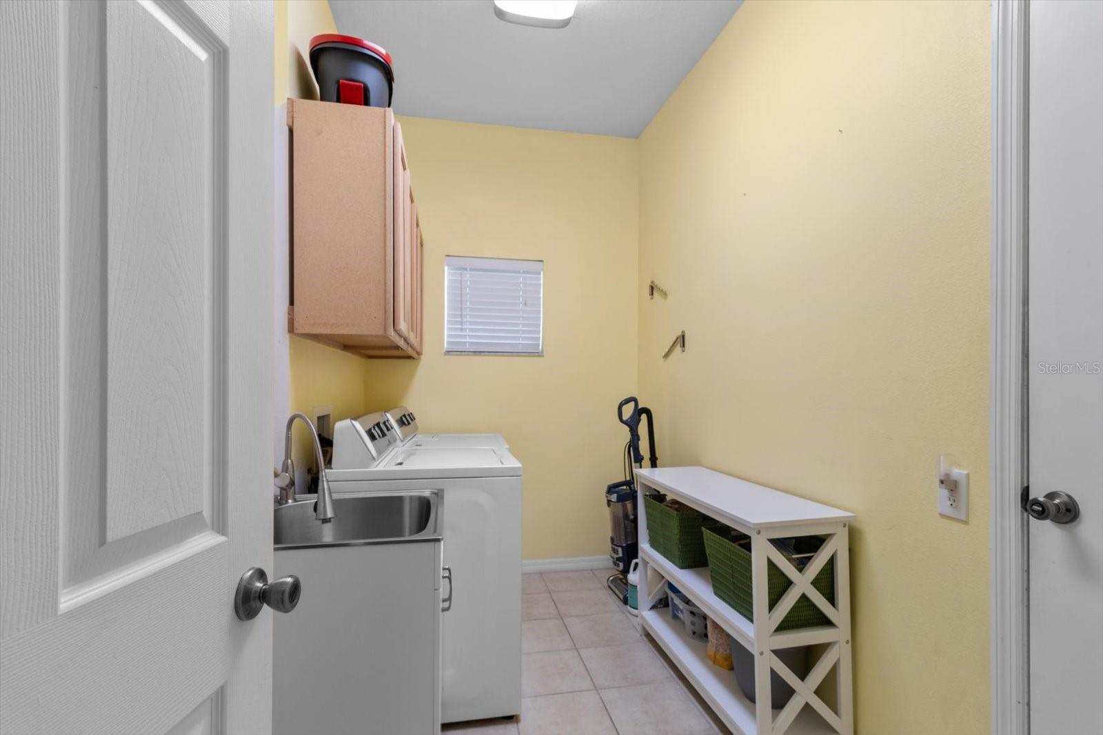 Image 36 of 45 For 9273 Rhine Way