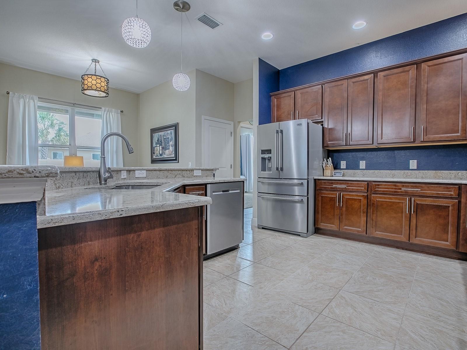 Image 11 of 62 For 4976 Sandpiper Drive