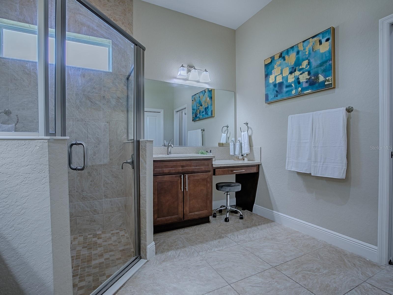 Image 18 of 62 For 4976 Sandpiper Drive