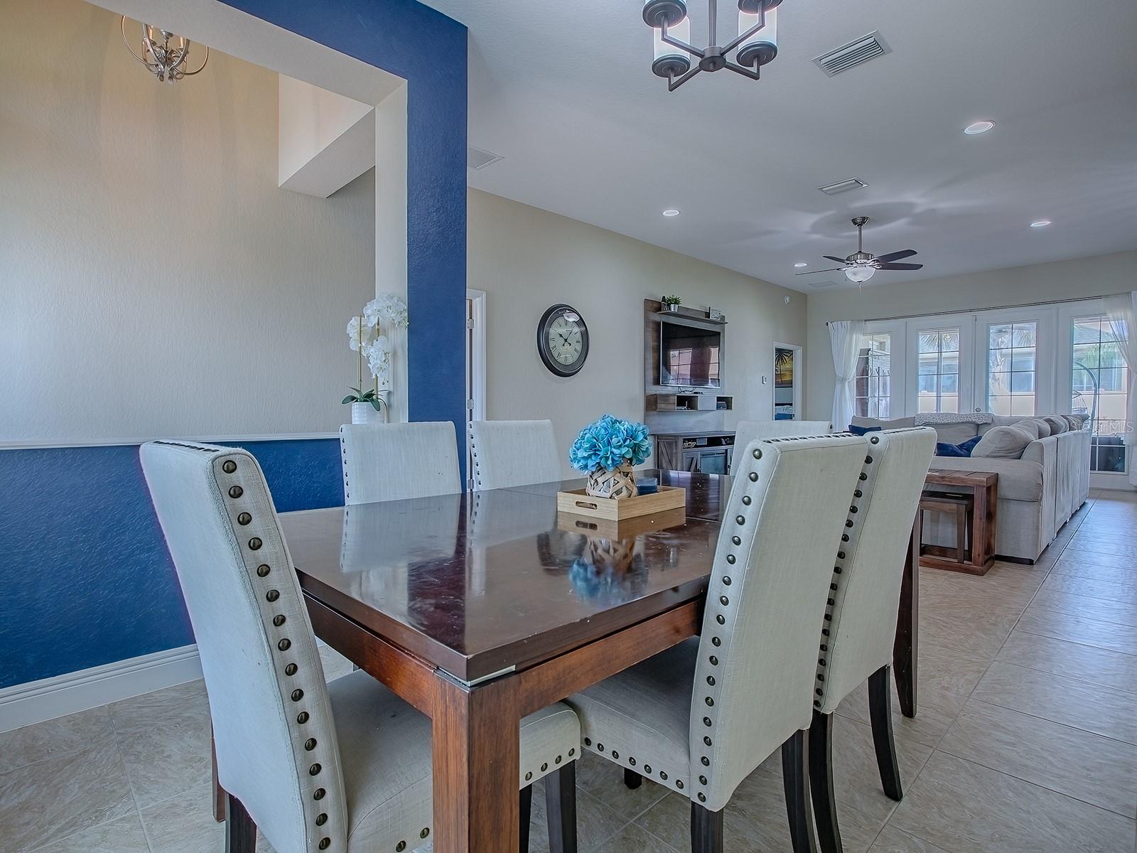 Image 4 of 62 For 4976 Sandpiper Drive