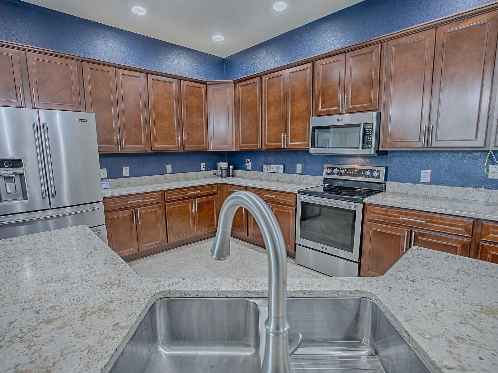 Image 8 of 62 For 4976 Sandpiper Drive