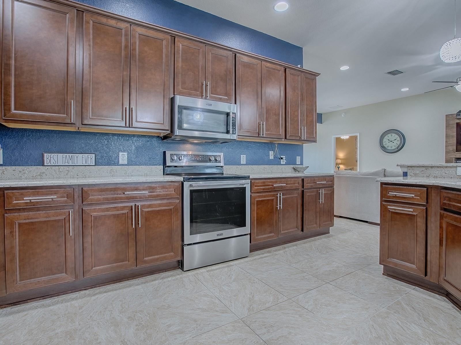 Image 9 of 62 For 4976 Sandpiper Drive