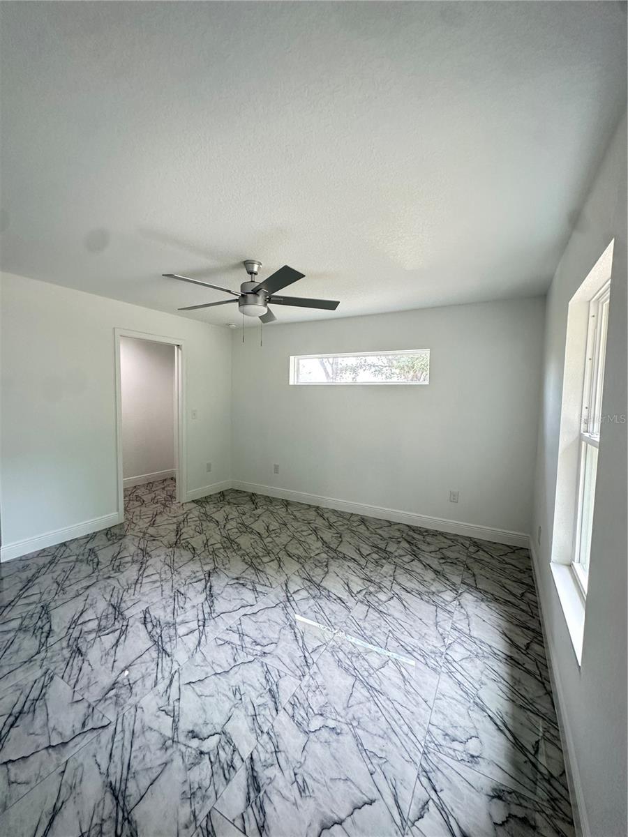 Image 6 of 9 For 13430 Sw 105th Place