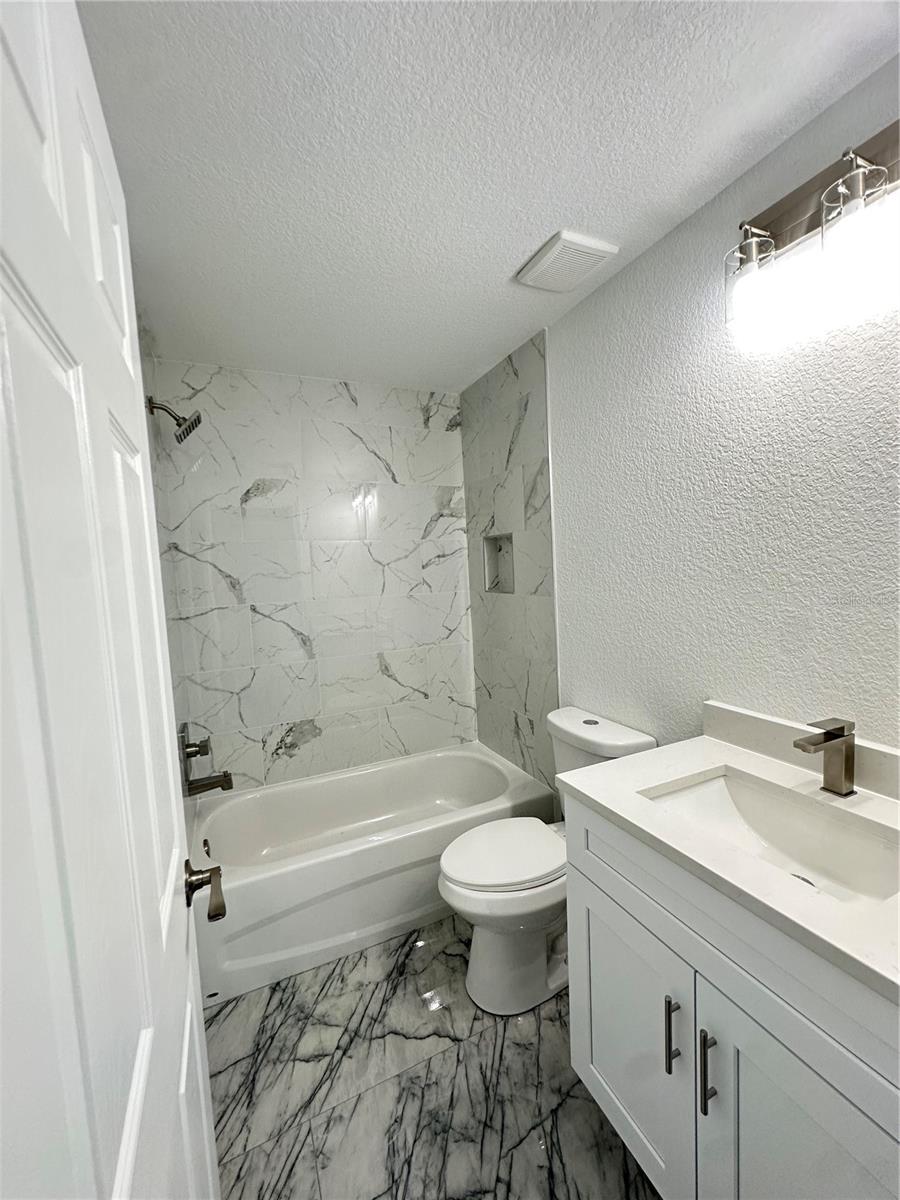 Image 7 of 9 For 13430 Sw 105th Place