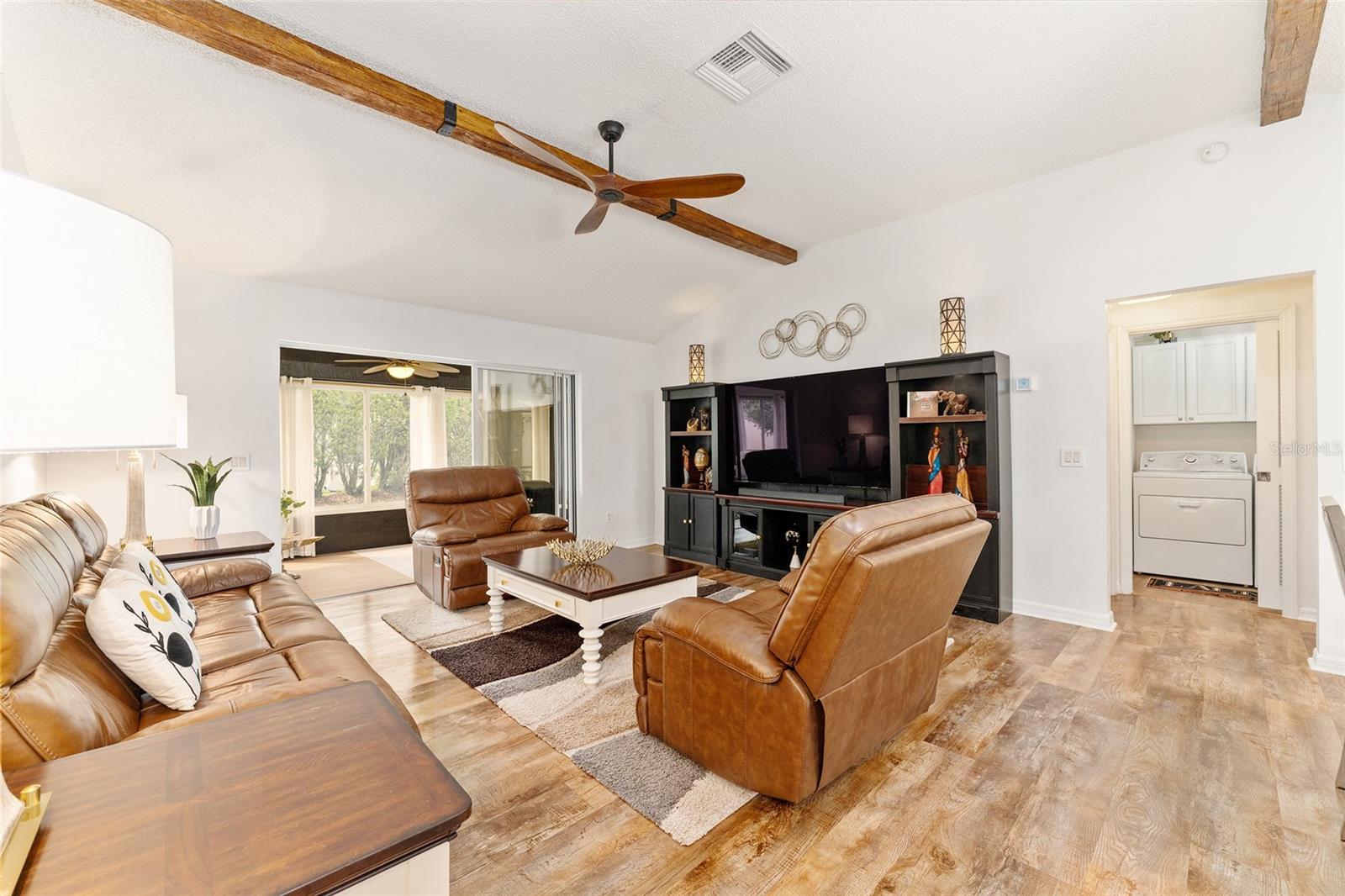 Image 19 of 41 For 467 Weston Manor Drive