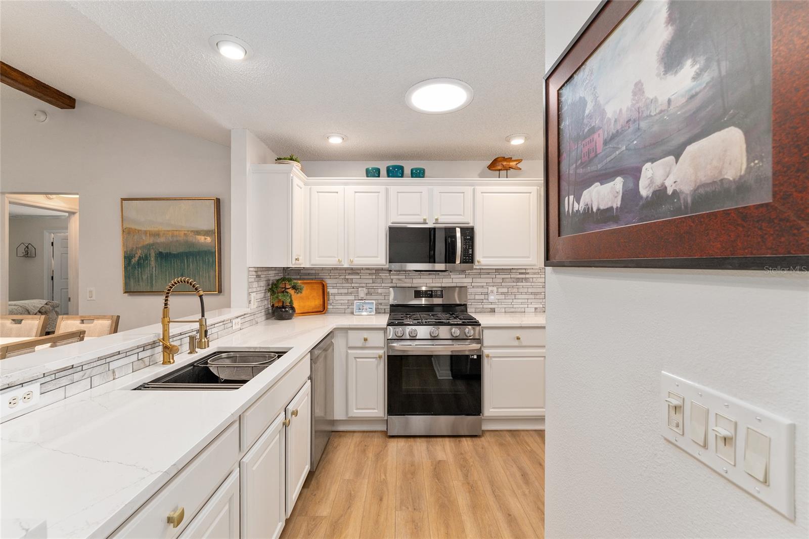 Image 9 of 41 For 467 Weston Manor Drive
