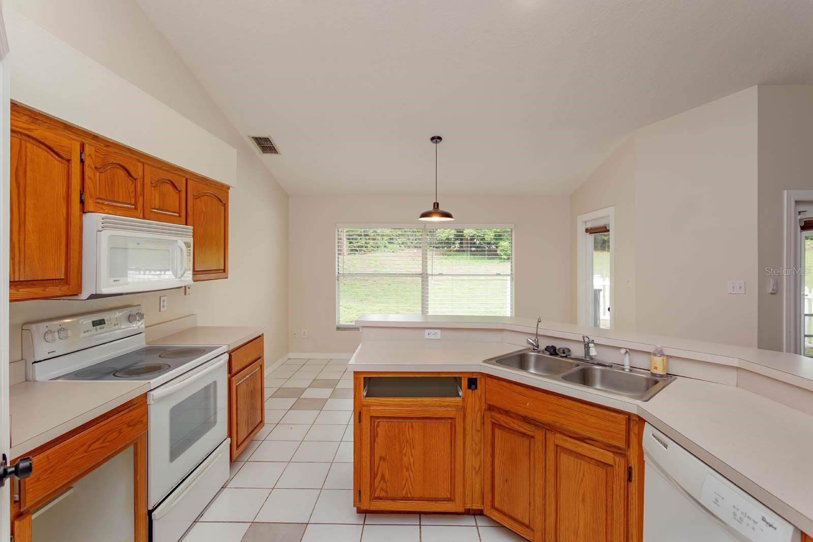 Image 13 of 35 For 11442 Beggs Court
