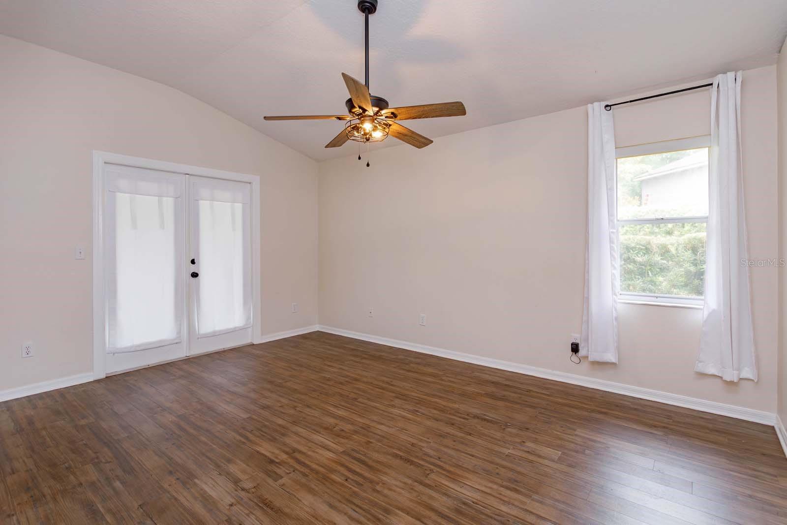 Image 22 of 35 For 11442 Beggs Court