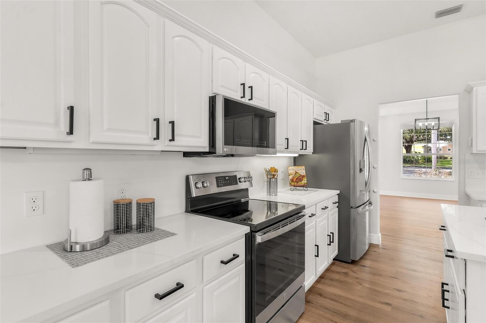 Image 19 of 47 For 39634 Harbor Hills Boulevard