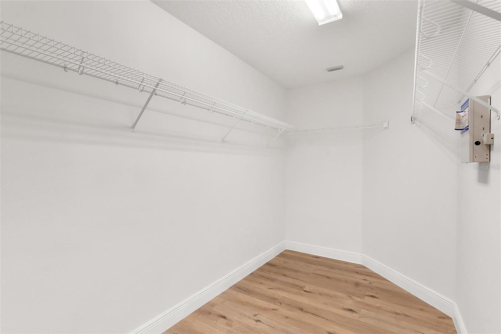 Image 31 of 47 For 39634 Harbor Hills Boulevard