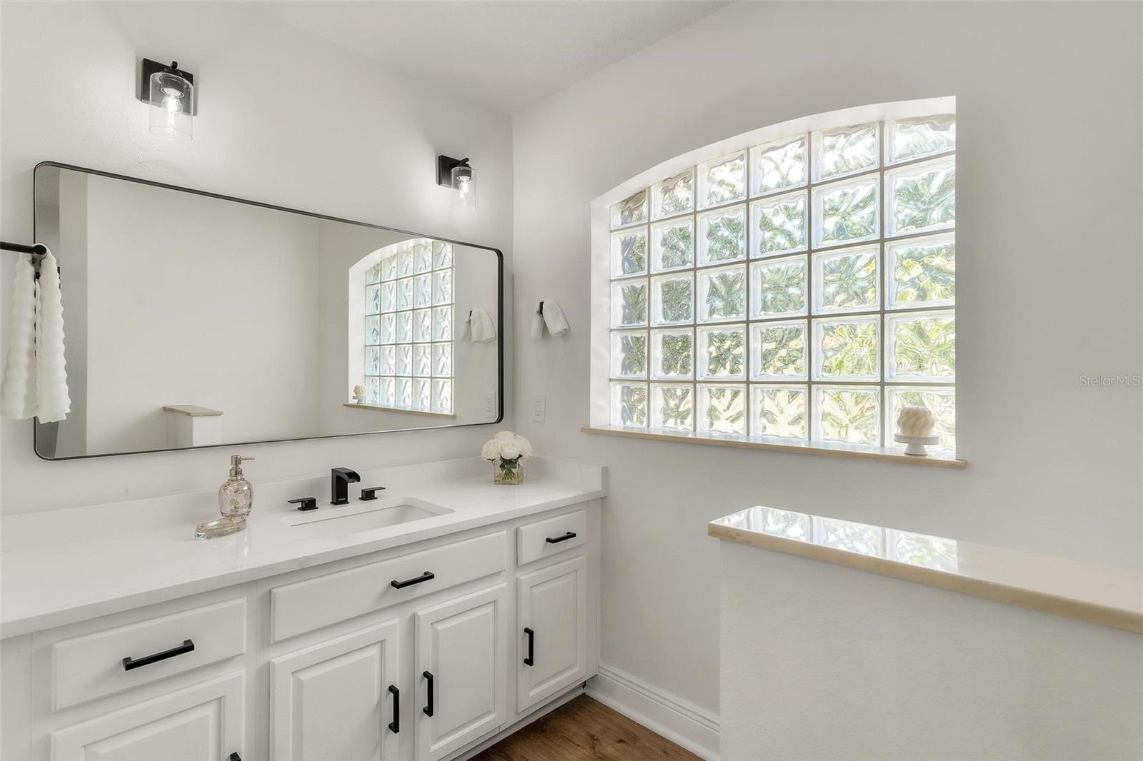 Image 32 of 47 For 39634 Harbor Hills Boulevard