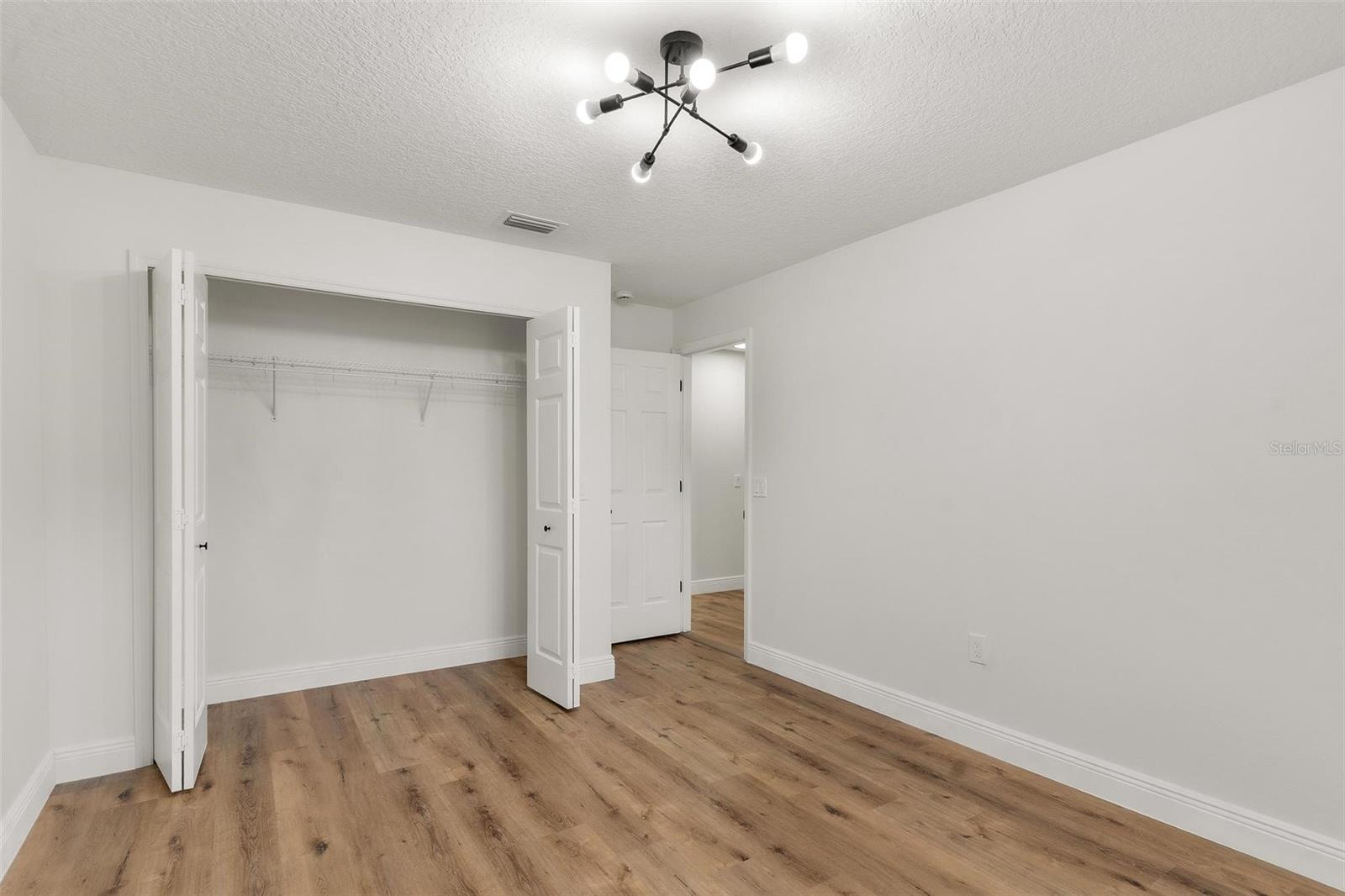 Image 37 of 47 For 39634 Harbor Hills Boulevard