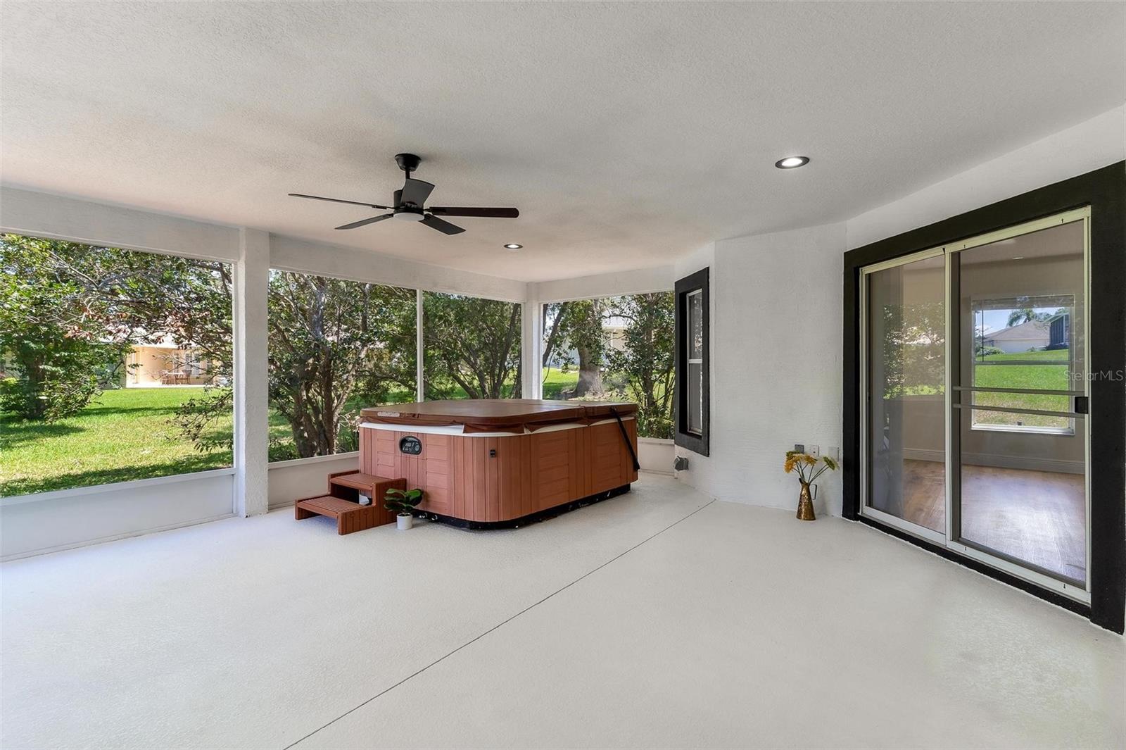 Image 6 of 47 For 39634 Harbor Hills Boulevard