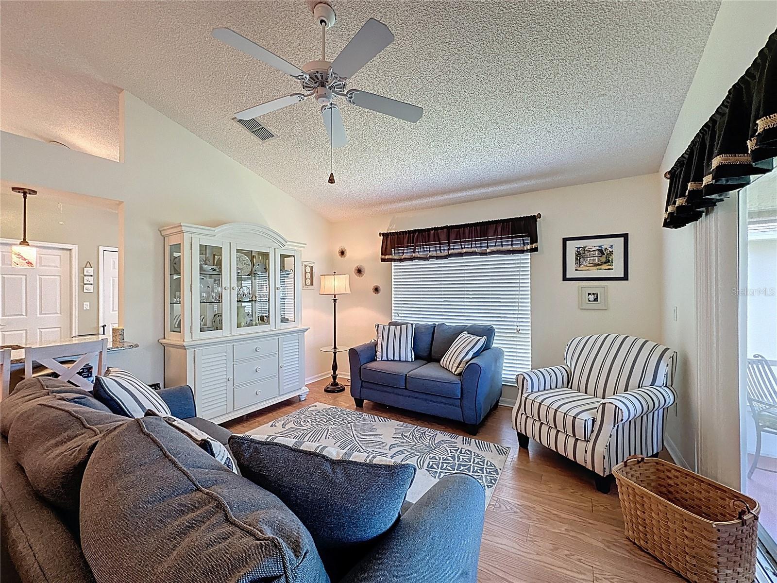 Image 15 of 69 For 3706 Doune Way