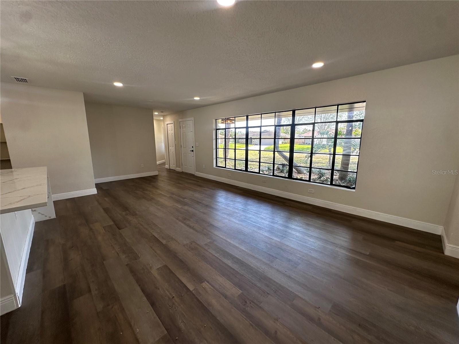 Image 3 of 24 For 1611 Canal Court