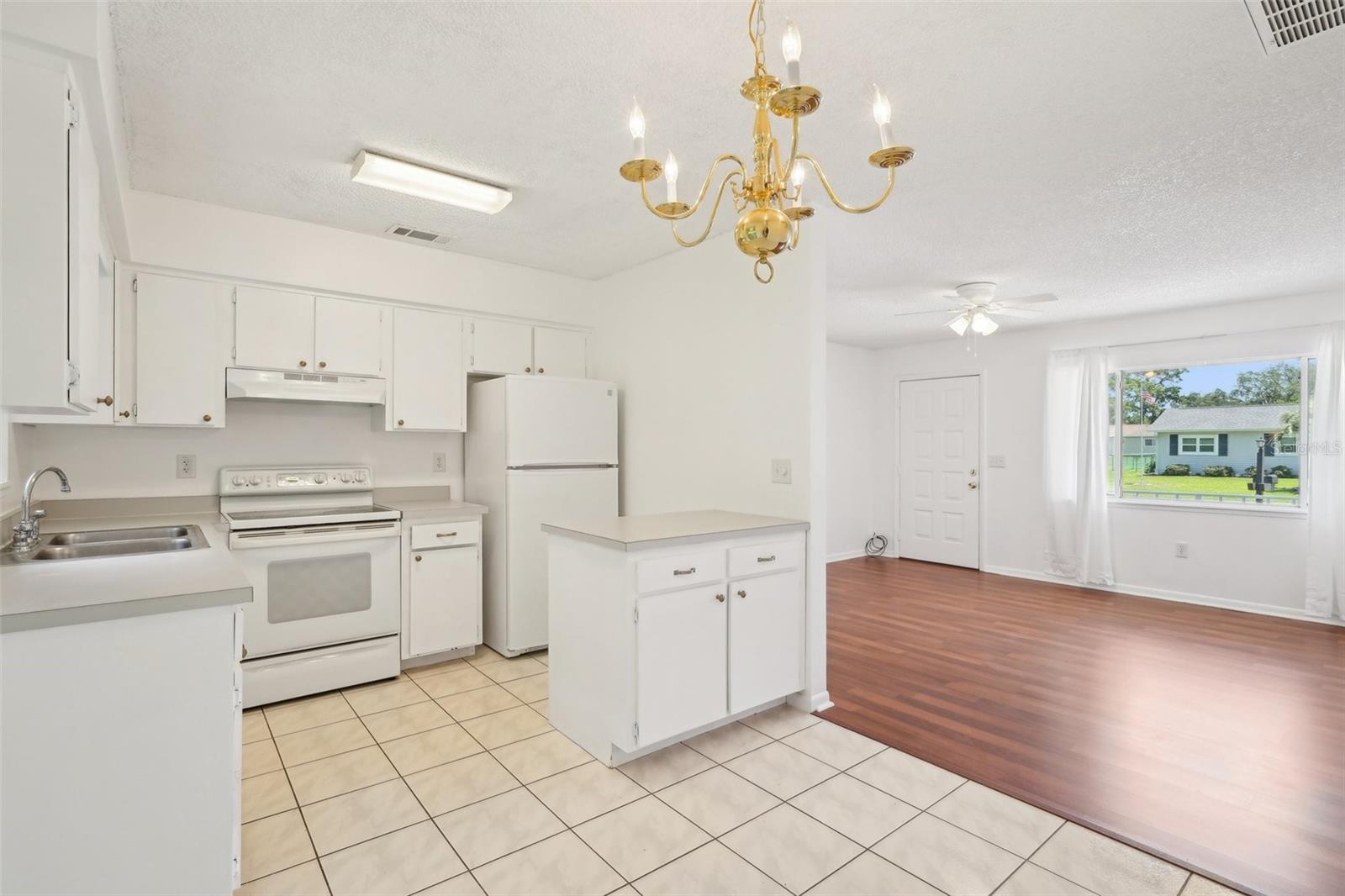 Image 7 of 24 For 11214 77th Court