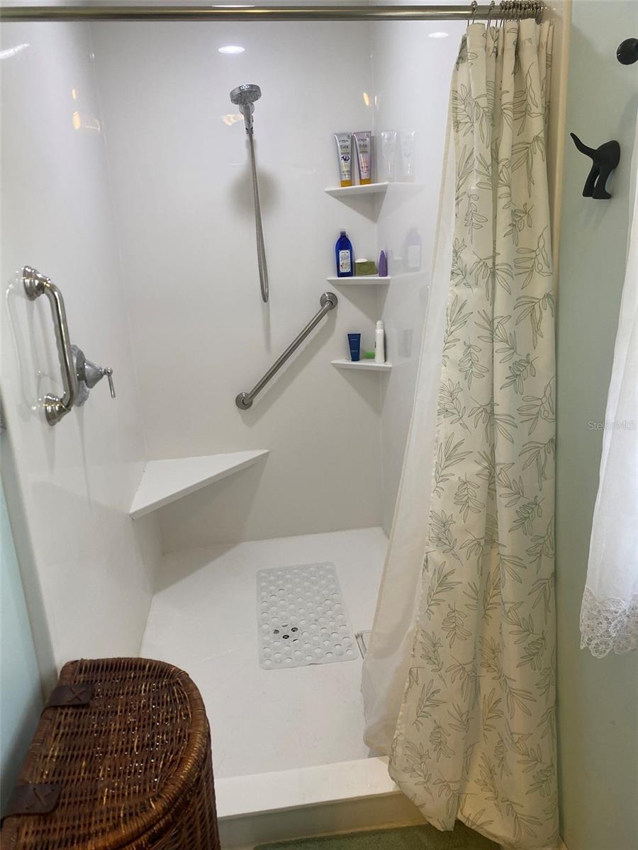 Image 10 of 22 For 66 Elmwood Trail