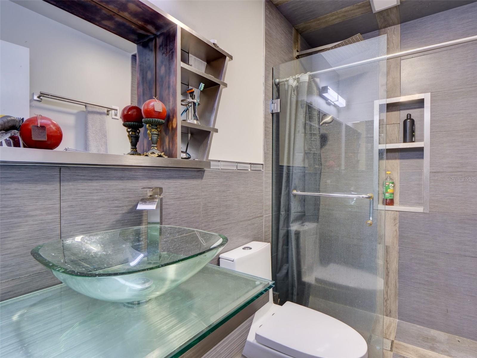 Image 13 of 36 For 37149 Grays Airport